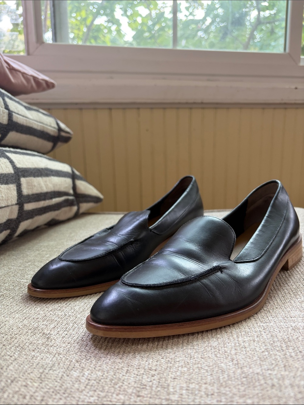 Women’s Everlane Black Leather Slip-On Dress Loafers